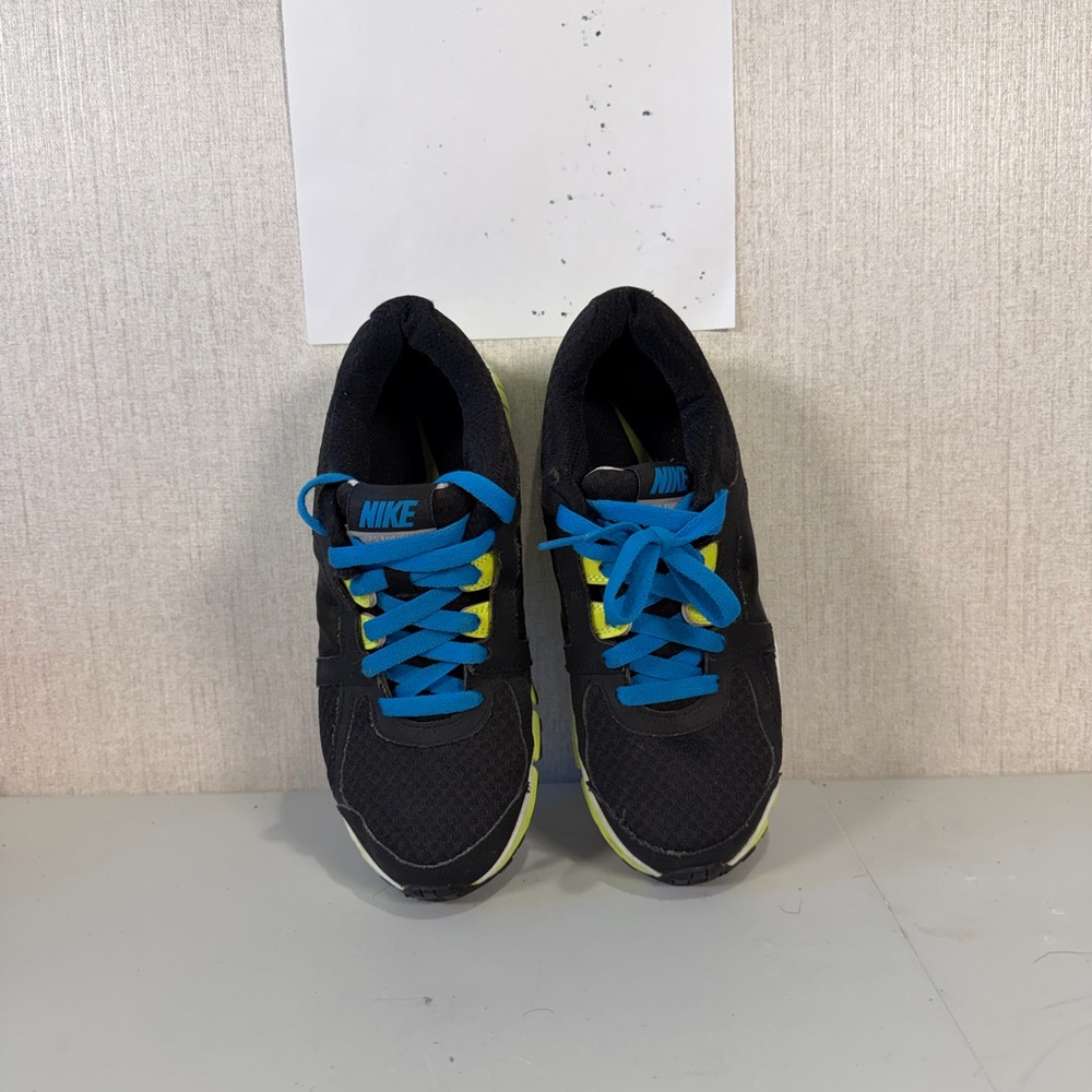 Nike Kids Black and Neon Green Sneakers - Picture 7 of 13